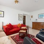Appartement Met Groot Terras Aan De Zee