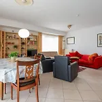 Appartement Met Groot Terras Aan De Zee